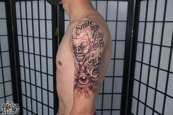 大須　タトゥー